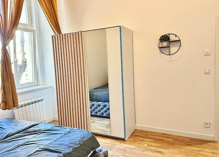 New Apartment 50M Charles Square