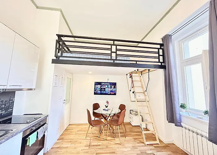 New Apartment 50M Charles Square